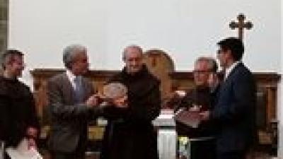 P. Alliata riceve il premio "P. Michele Piccirillo"