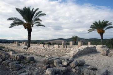 Megiddo Stalle